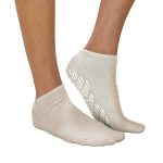 THE PILLOW FACTORY DIVISION Care-Steps® Single Tread Slipper Socks, Large, Beige 80104